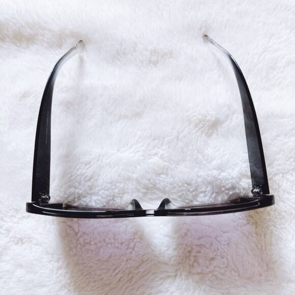 Junia Clear Black Oversized Sunglasses - Picture 5 of 10